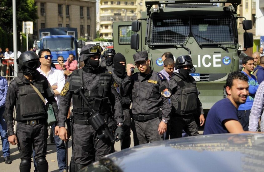 ماذا حدث في الغرفة 823 بالقاهرة؟.. فنان مصري يدلي باعترافاته