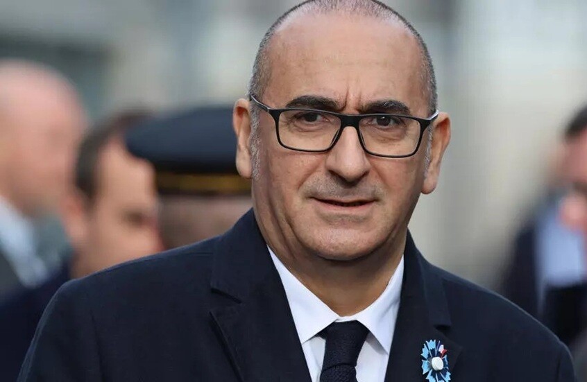 وزير الداخلية الفرنسي يحدد شروطه لزيارة الجزائر