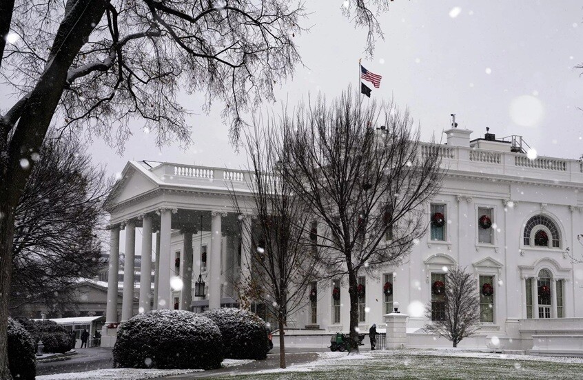 البيت الأبيض يؤكد استمرار المفاوضات الثلاثية في أبو ظبي حول أوكرانيا