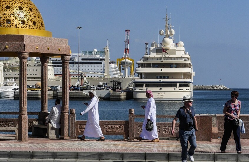 مصدر عربي: محادثات نووية متوقعة بين واشنطن وطهران يوم الجمعة في سلطنة عُمان