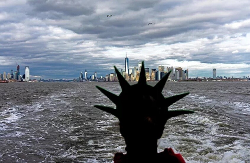 هكذا ترفه "الإمبراطورية" عن قواتها خارج الحدود!