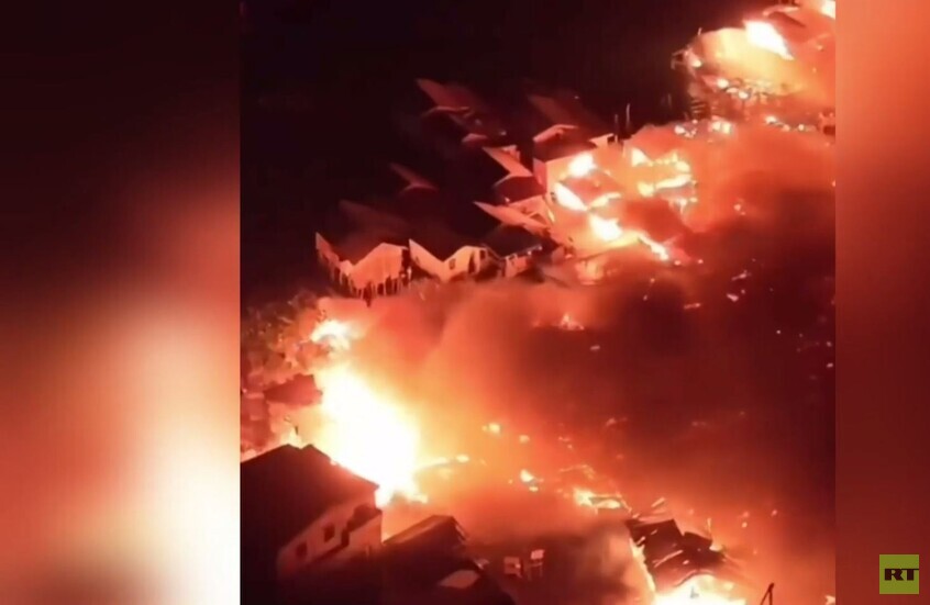 الفلبين.. حريق هائل في مدينة بونغاو