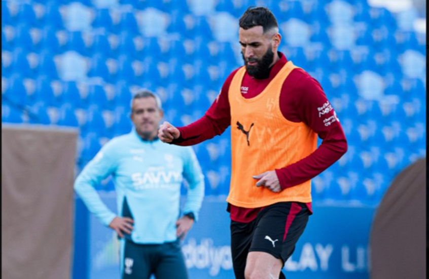 بنزيما يشبه الهلال بريال مدريد بعد أول مران له مع الفريق السعودي