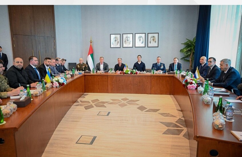 الصور الأولى من جولة مفاوضات التسوية الأوكرانية في أبوظبي