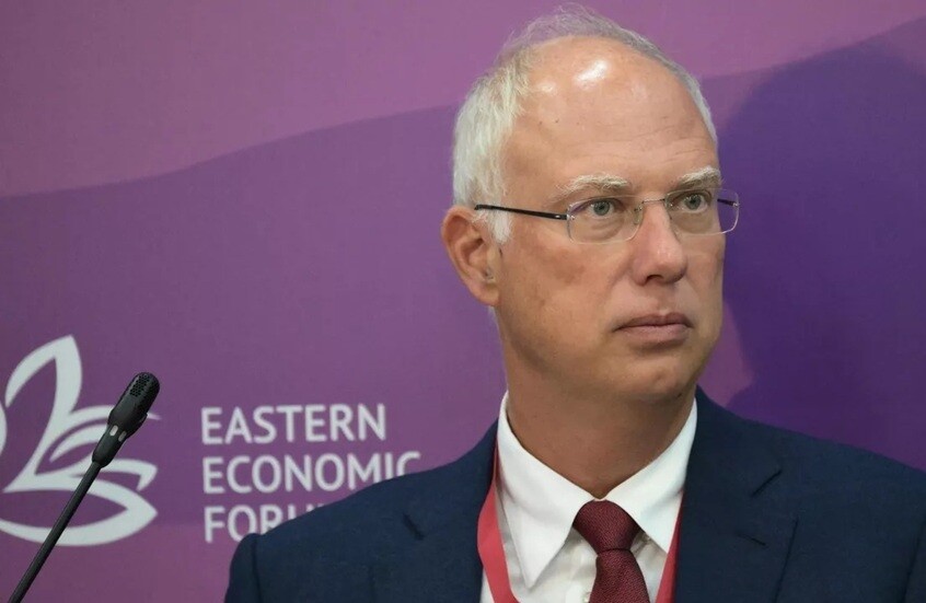 دميترييف: وسائل الإعلام تحاول "إنقاذ العصابة الليبرالية الفاسدة" عبر ربط إبستين بروسيا