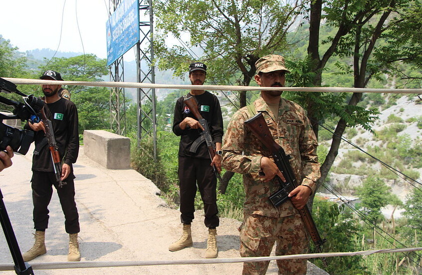 القوات الأمنية الباكستانية تقضى على 216 إرهابيا في عمليات في بلوشستان