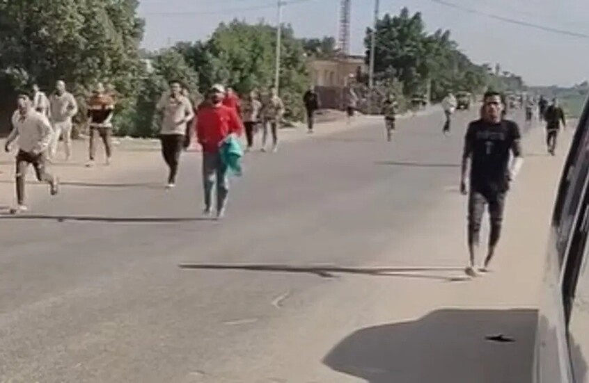 مصر.. مشهد يثير ذهول المارة لحظة هروب عشرات الشبان من فيلا فارهة