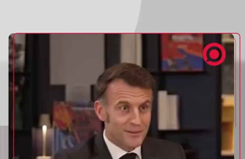 ماكرون يغمز لصحفي بشكل غامض أثناء مقابلة عن خطاب "دافوس"