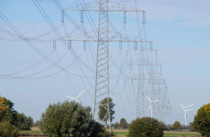 بعد رصد مكافأة مليون يورو.. تزايد البلاغات حول هجوم "حرق الكهرباء" في برلين