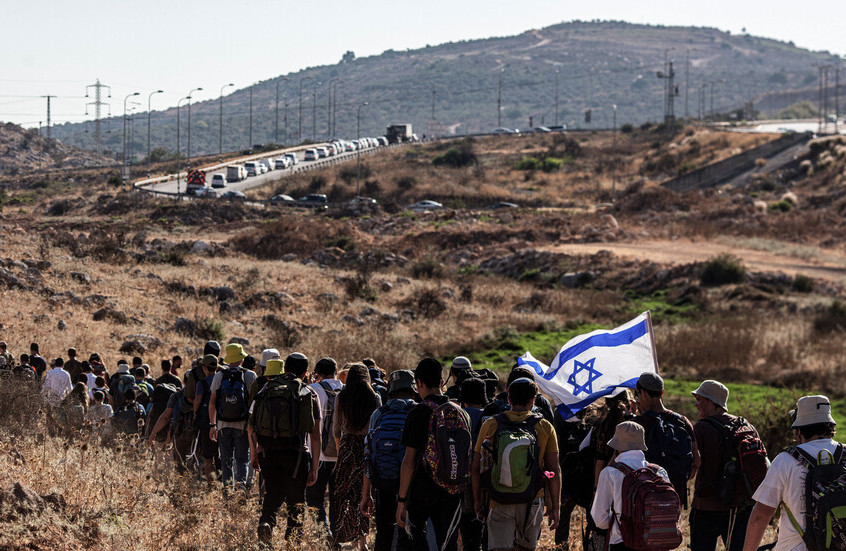 "الأهم منذ 58 عاما".. مجلس المستوطنات الإسرائيلية بالضفة الغربية يعلق على قرارات "الكابينيت" (فيديو)