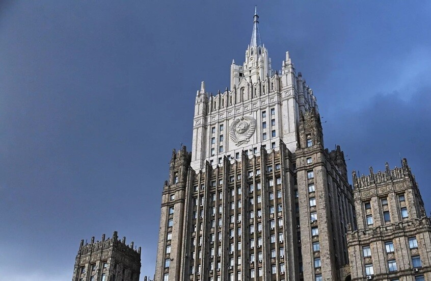 دبلوماسي روسي يتهم بريطانيا بالسعي للتصعيد عبر عسكرة خطوط العرض الشمالية