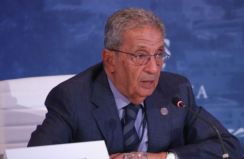 عمرو موسى يحذر من "فخ" دولي للعرب