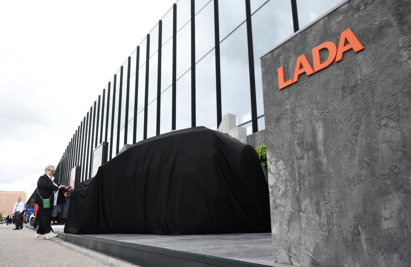 "لادا نيفا ليجيند" الروسية تخطف الأنظار في معرض "إينوبروم السعودية"