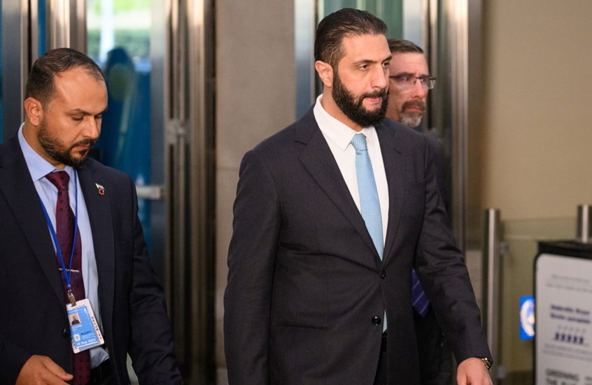 بحارة سوريون في سجون السنغال يناشدون الشرع (فيديو)