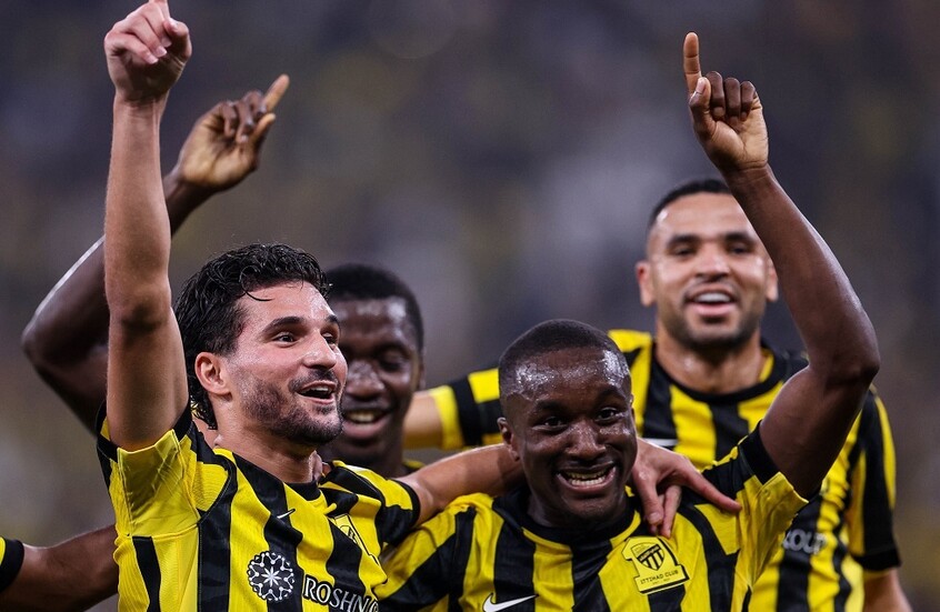 الاتحاد السعودي يسحق الغرافة القطري في دوري الأبطال (فيديو)