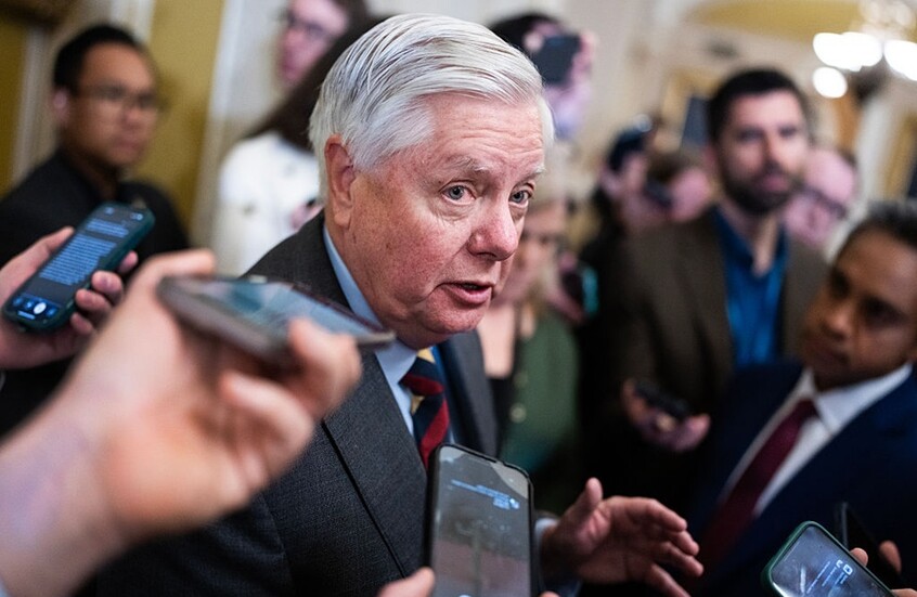 السيناتور الأمريكي ليندسي غراهام يتوجه للشعب الإيراني ويؤكد دعم ترامب