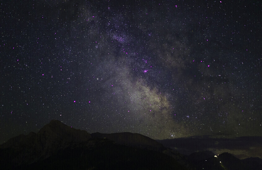 زحام كوني غير مرئي.. 35 مليون جسم بينجمي داخل مدار الأرض