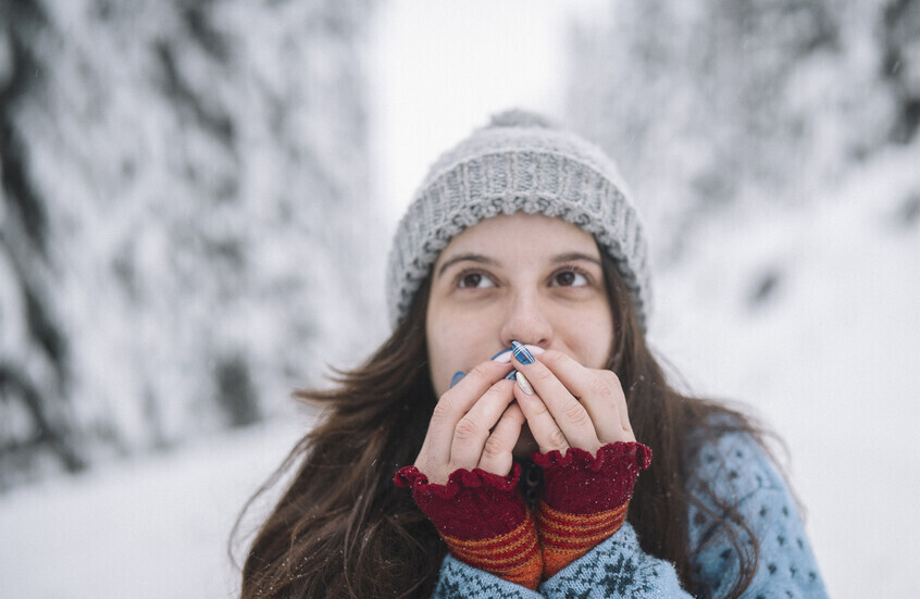 هل حقا تشعر النساء بالبرد أكثر من الرجال؟