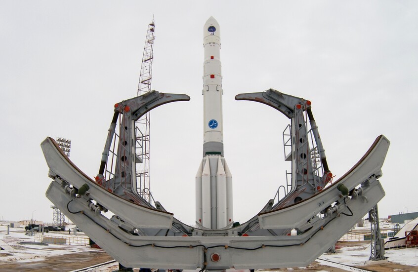 روسيا تطلق صاروخ "بروتون" مع قمر جديد إلى المدار