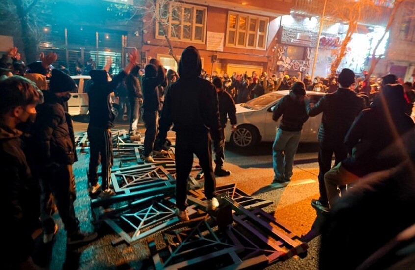 وول ستريت جورنال: أمريكا تشتري آلاف محطات "ستارلينك" وتهربها لإيران