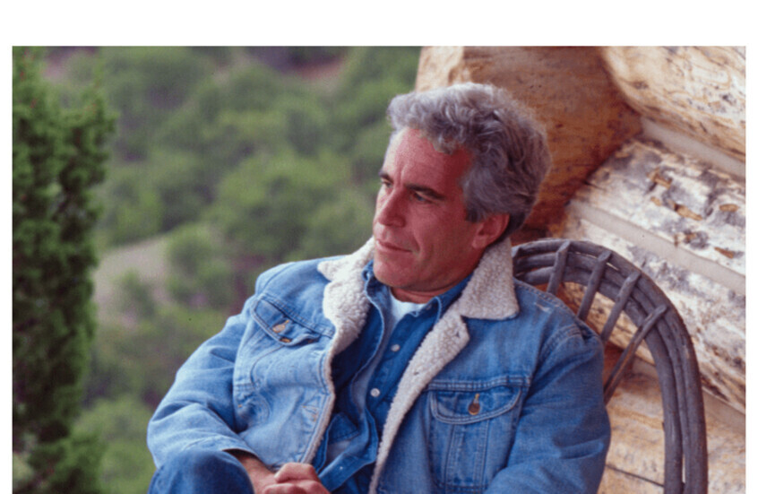 فضائح جديدة بقضية المجرم الجنسي إبستين تلاحق الأمير السابق أندرو.. مفاجأة حول صوره فوق امرأة (صور)