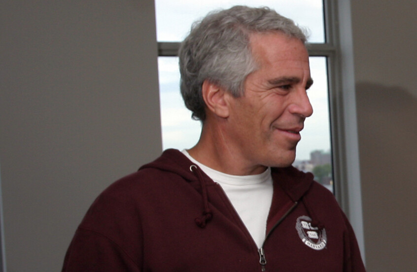 فضيحة مدوية لمستشارة سابقة في البيت الأبيض.. مزاح مع المجرم الجنسي إبستين عن "عضو حساس" وتواصل طويل