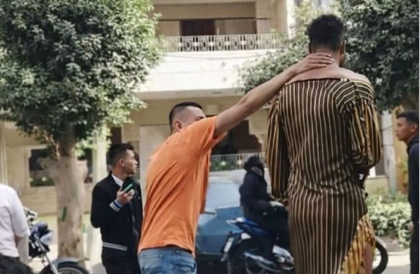 مصر.. فيديو صادم لإهانة شاب ببدلة رقص نسائية والأمن يتحرك بشكل عاجل