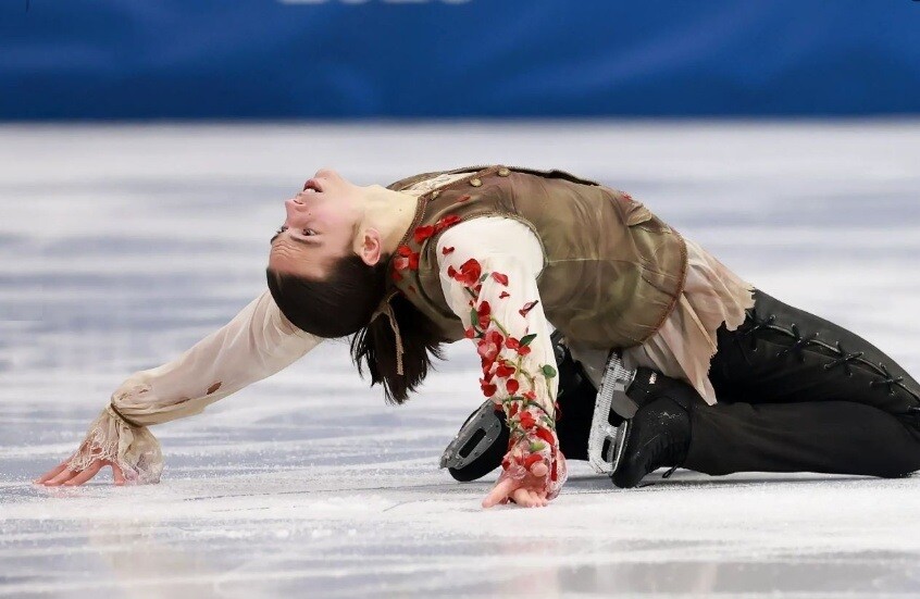 تصريحات مستفزة وردّ حاد من بطلة روسية على متزلج أوكراني