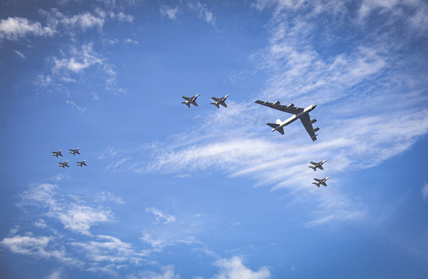 رويترز نقلا عن مسؤولين: الجيش الأمريكي يستعد لعمليات عسكرية متواصلة لأسابيع ضد إيران