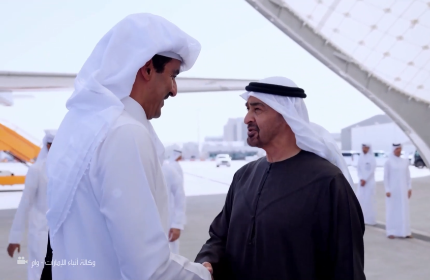 مشاهد من استقبال الرئيس الإماراتي أمير قطر في أبوظبي