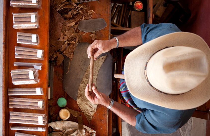 كوبا تؤجل معرضها السنوي للسيغار وسط الحصار الأمريكي للنفط