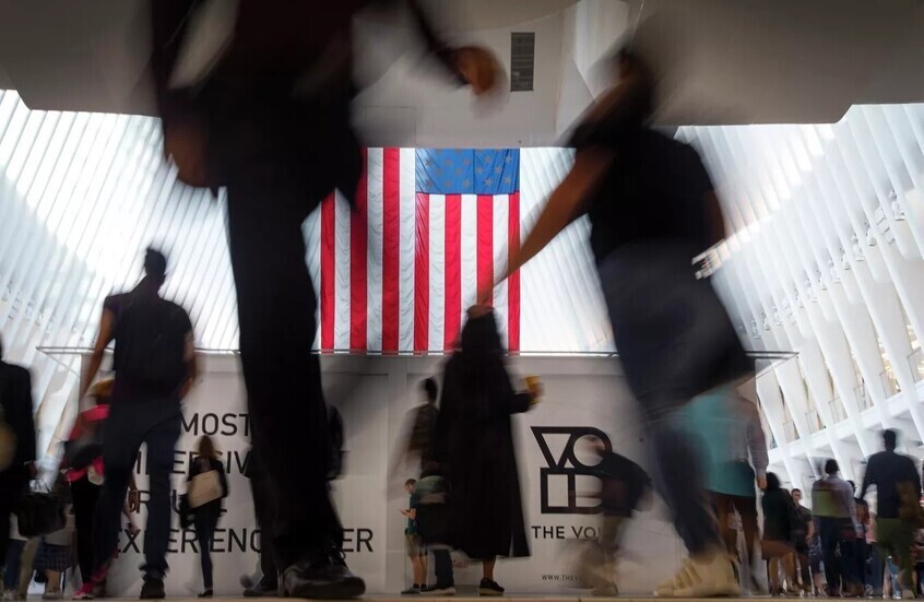 "بوليتيكو": رسالة واشنطن لأوروبا مفادها أنها ليست بحاجة لحلفاء ضعفاء