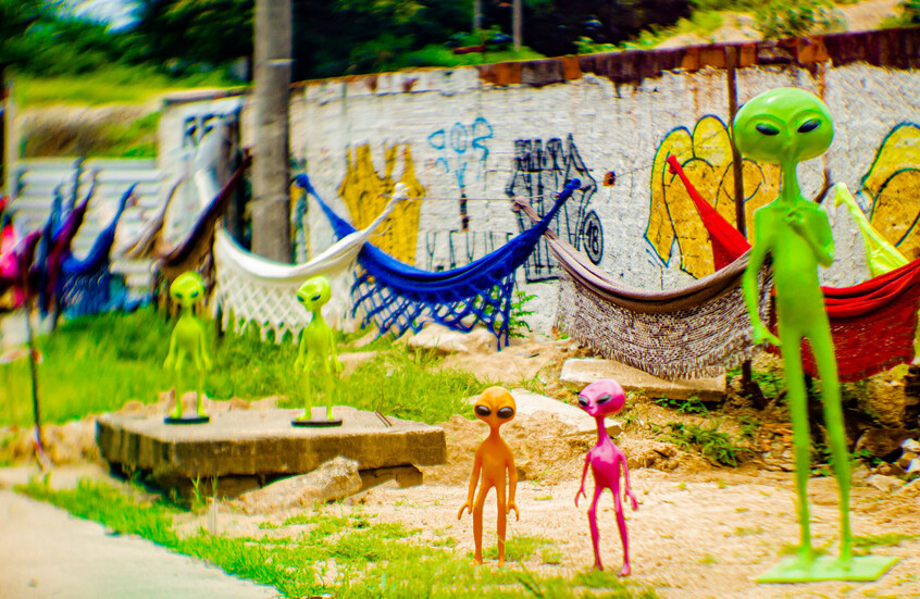 أوباما يدلي باعتراف مفاجئ حول الكائنات الفضائية