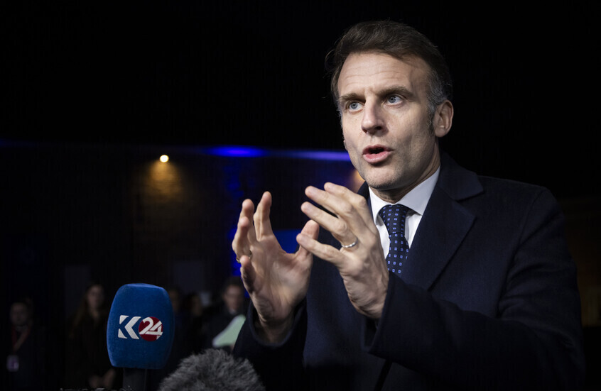 سياسي فرنسي: ستارمر وميرتس أهانا ماكرون في ميونيخ