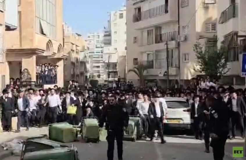 إسرائيل.. متظاهرون حريديم يعتدون على مجندات خلال احتجاج ضد التجنيد