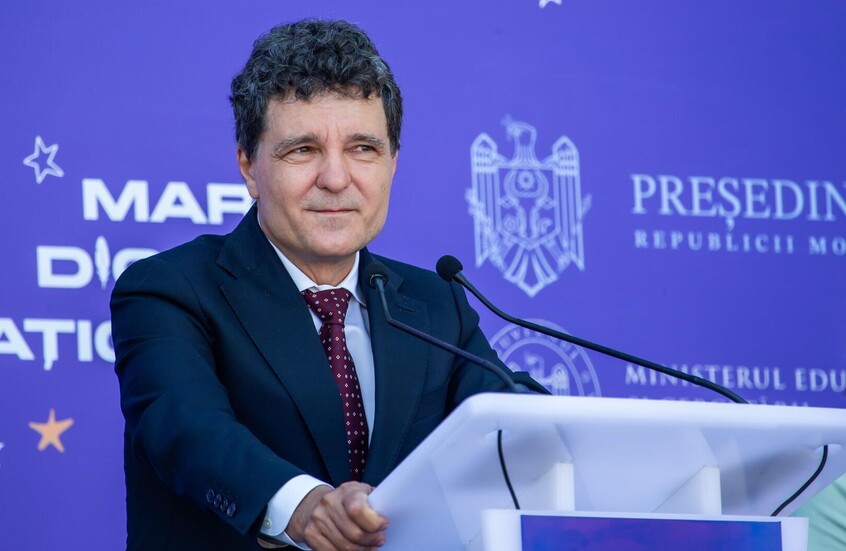 رئيس رومانيا يشارك في أول اجتماع لـ"مجلس السلام" الذي شكله ترامب