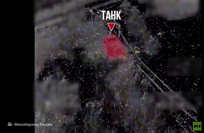 مقاطعة دونيتسك.. تدمير معدات عسكرية أوكرانية وعملية "اصطدام جوي"  بين مسيرات فوق محور كراسنوليمانسك