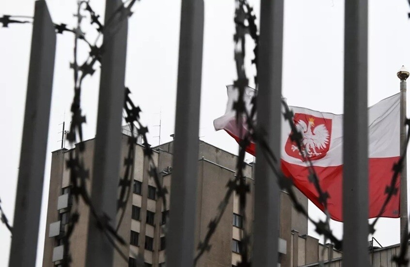 بولندا تعلن دعمها لتطوير قدرات بحثية نووية ووزير الدفاع يدعو لـ"نتائج لا أحلام"