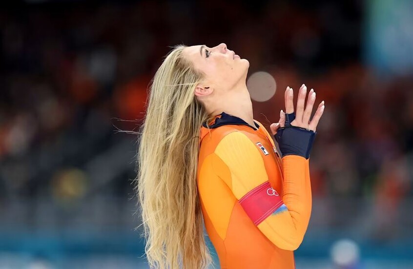 لقطة بعد الذهب تشعل الجدل… بطلة أولمبية تحصد مليون دولار من إعلان غير متوقع