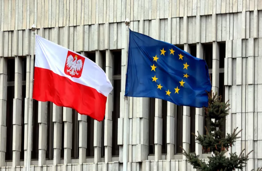 بولندا بصدد مطالبة روسيا بتعويضات عن "حقبة الهيمنة السوفيتية"