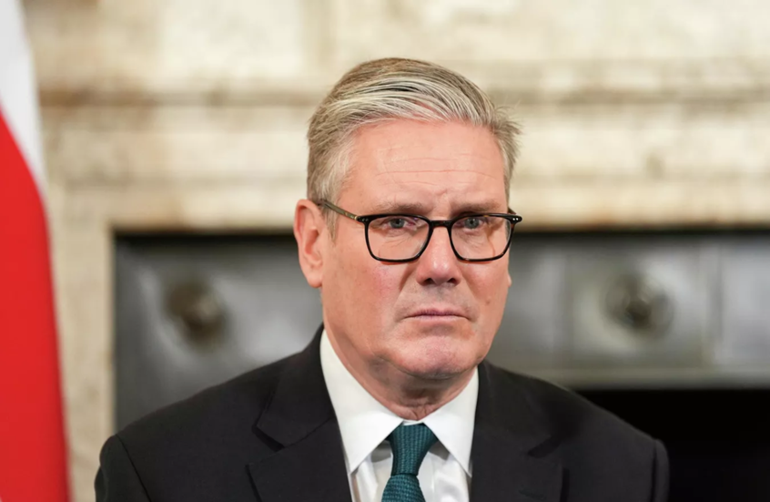 موقع i Paper: ستارمر قد يجري تعديلا وزاريا في الأشهر القادمة