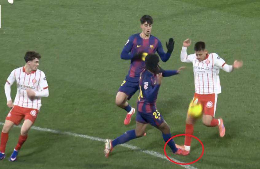 لماذا احتسب الحكم هدف جيرونا الثاني في شباك برشلونة؟