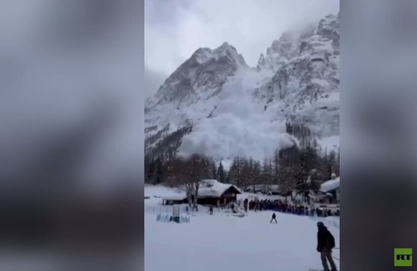 إيطاليا.. مصرع 3 سياح فرنسيين إثر انهيار ثلجي في منتجع "كورمايور"