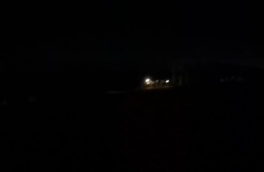 الجيش الإسرائيلي يعيد عشرات الإسرائيليين بعد اختراقهم الحدود ودخولهم قطاع غزة (فيديو)