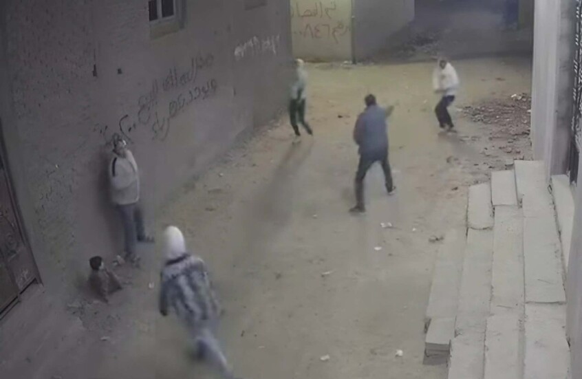 بعد فيديو مروع.. الشرطة توقف المتهمين بالاعتداء على أب ونجله بأول أيام رمضان