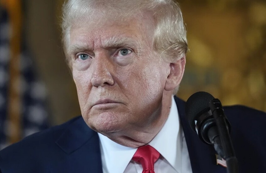 دخل حيز التنفيذ فورا.. ترامب يصدر قرارا بفرض تعريفة جمركية بنسبة 10% على جميع الدول