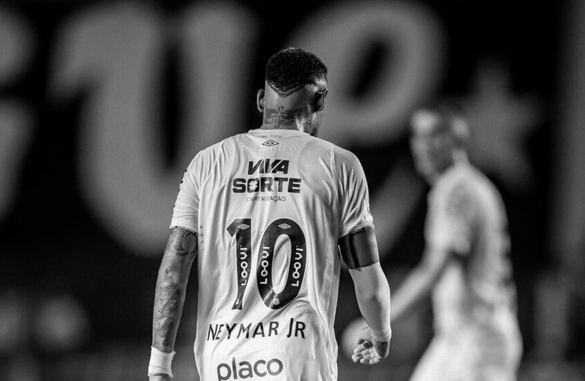 بشكل مفاجئ.. نيمار يعلن عن موعد اعتزاله كرة القدم (فيديو)