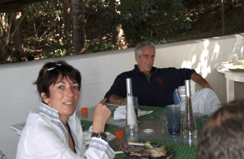 "نوفوستي": مديرة وكالة أزياء أوكرانية تفاوضت لإرسال فتيات مع أحد شركاء جيفري إبستين