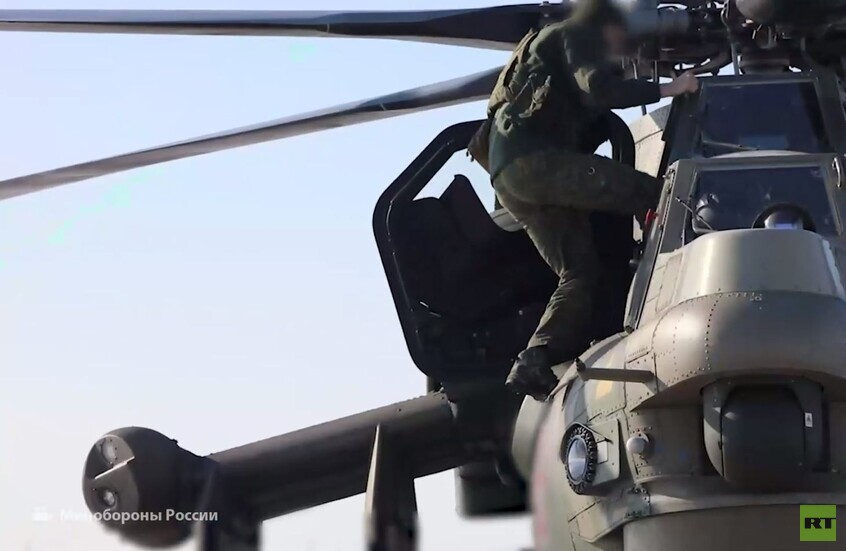 المروحية الهجومية "مي-28" الروسية تدمر مواقع للجيش الأوكراني