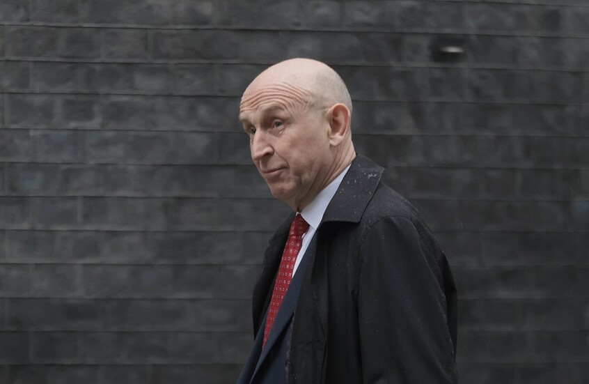 وزير الدفاع البريطاني يريد أن يكون أول من يرسل قوات إلى أوكرانيا